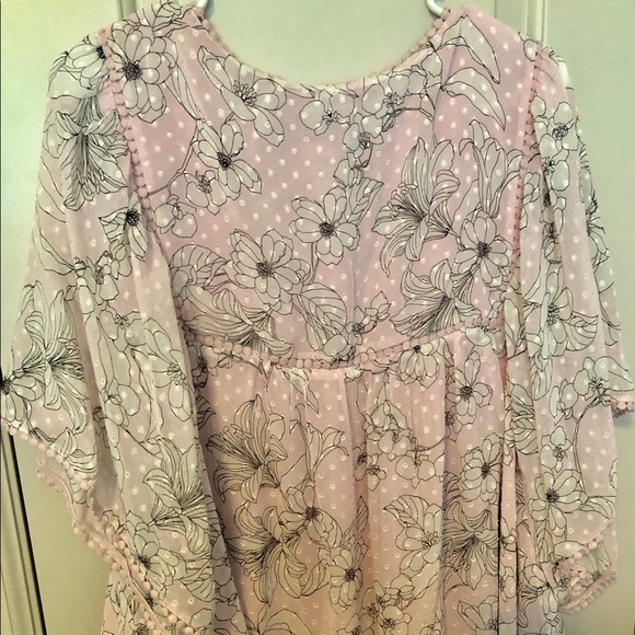 Avenue Pink chiffon Top - Picture 2 of 5